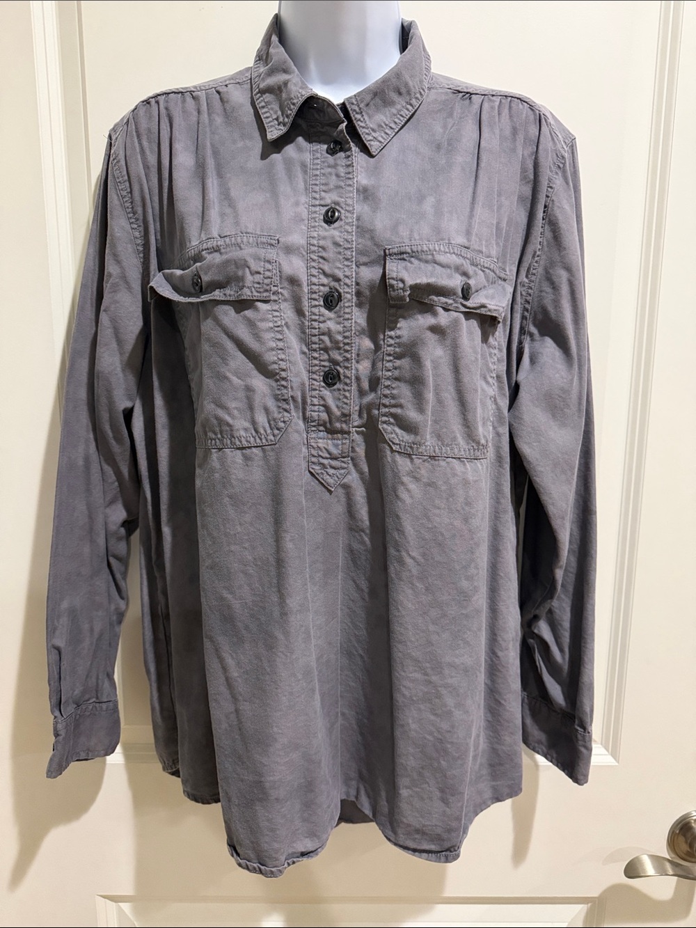 Universal Thread Women's Button Pullover Tunic - Gray